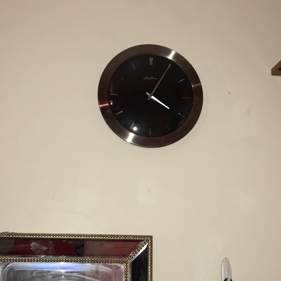 Clock - Picture 1 of 3